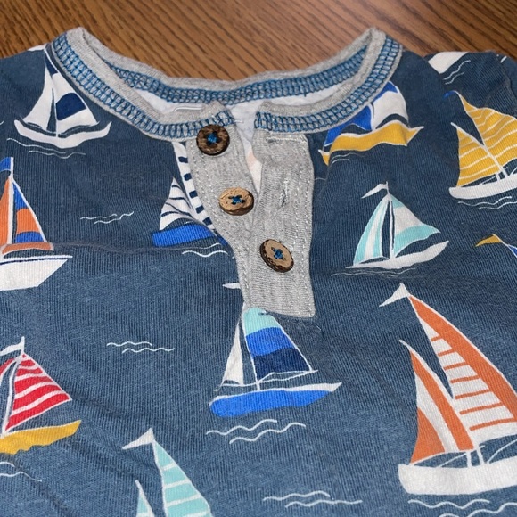 Mud pie short sleeve/shorts sailboat pajamas - Picture 3 of 6